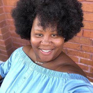 Meet your Posher, Katina